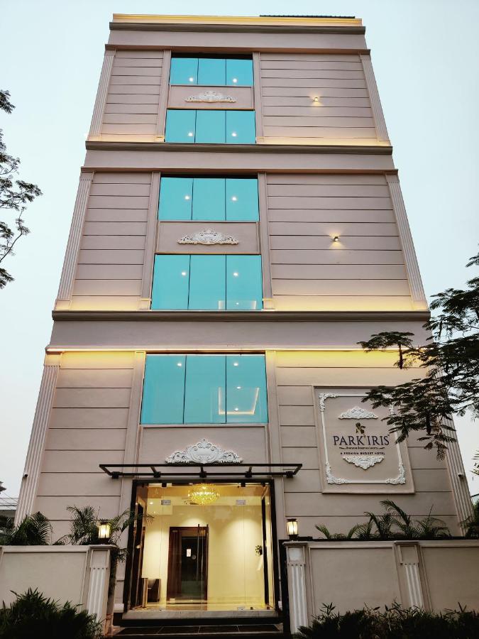 PARK IRIS HOTELS, Bharathi Nagar Vijayawada Bagian luar foto