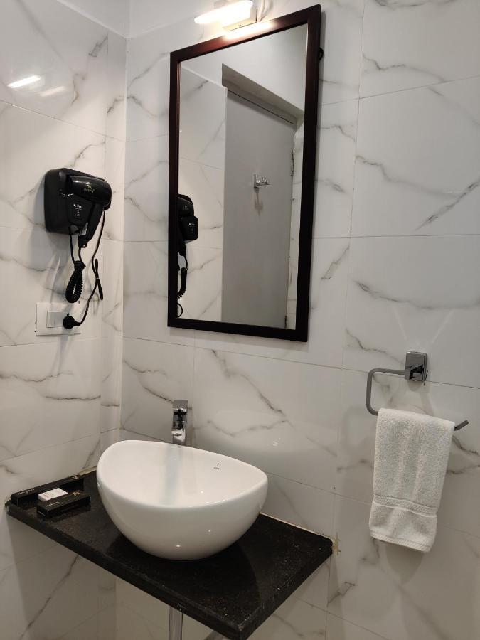PARK IRIS HOTELS, Bharathi Nagar Vijayawada Bagian luar foto