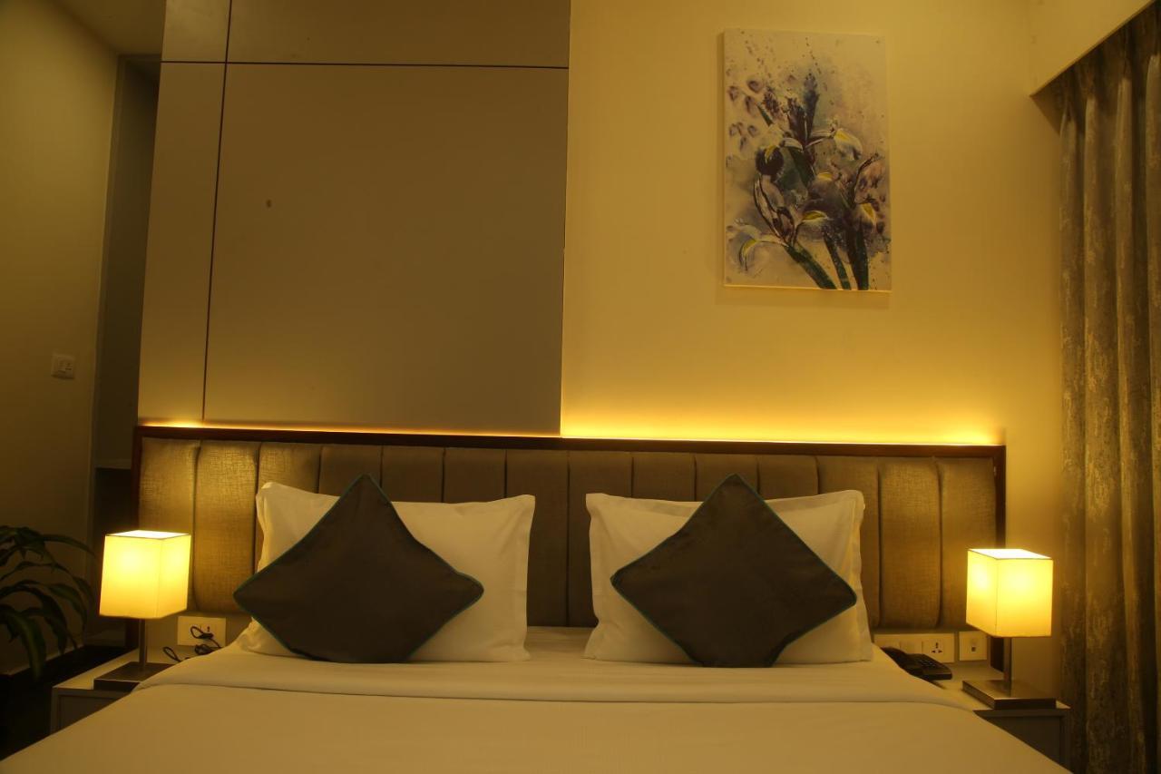 PARK IRIS HOTELS, Bharathi Nagar Vijayawada Bagian luar foto